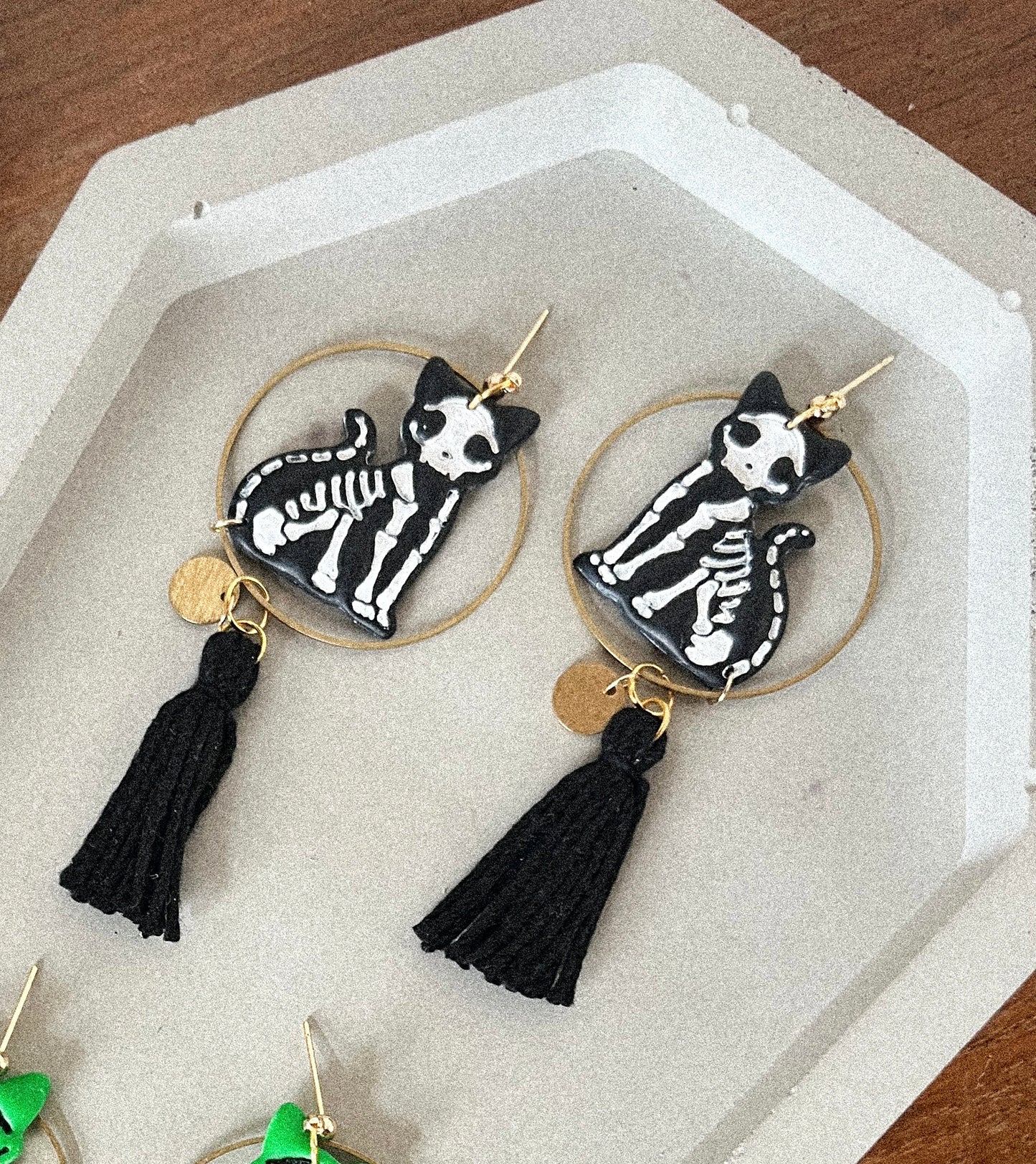 Spooky Kitty in BLACK