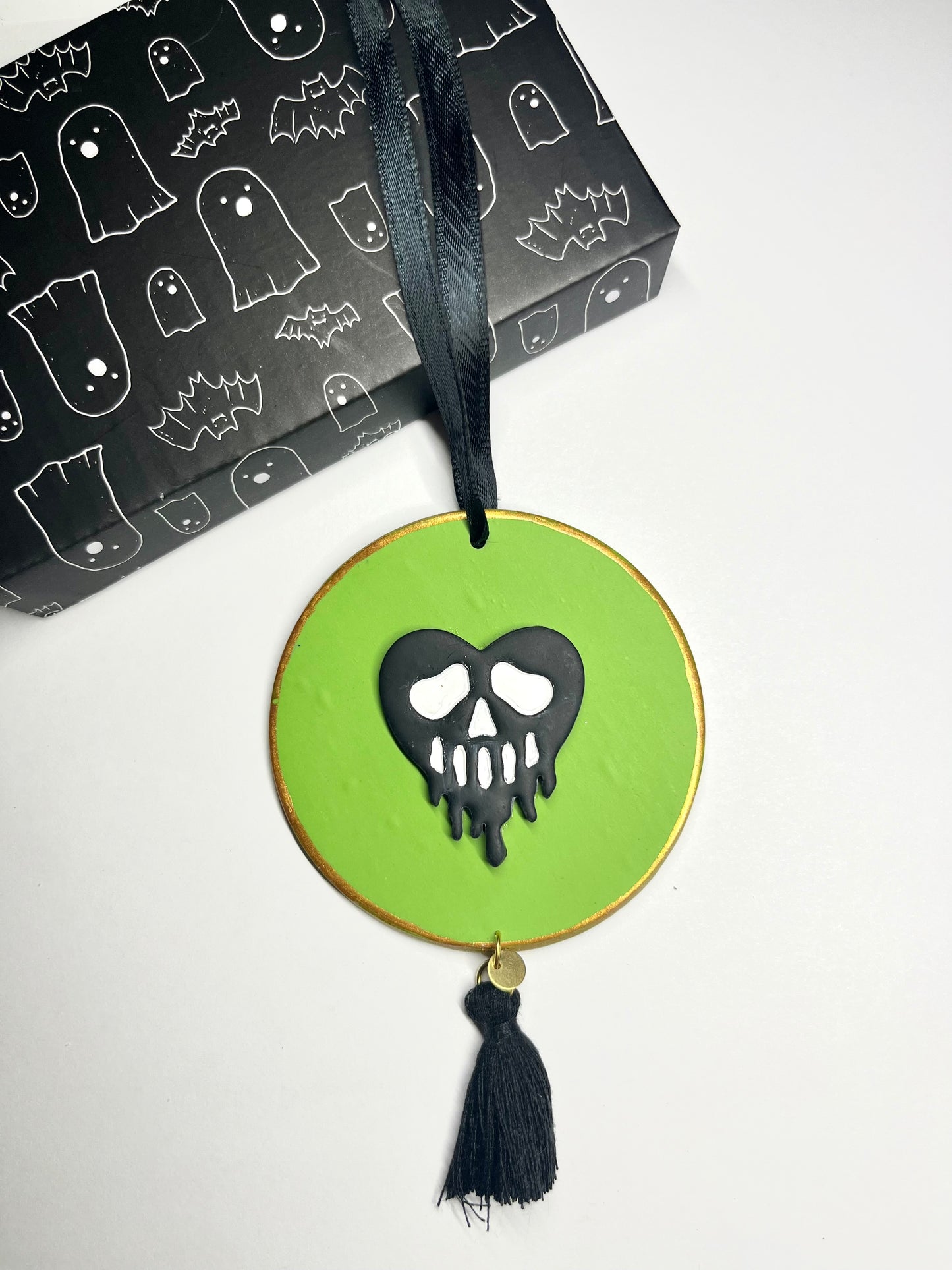 Spooky Ornament (GREEN GHOUL)